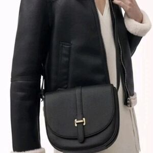 Elegant Black Crossbody Bag